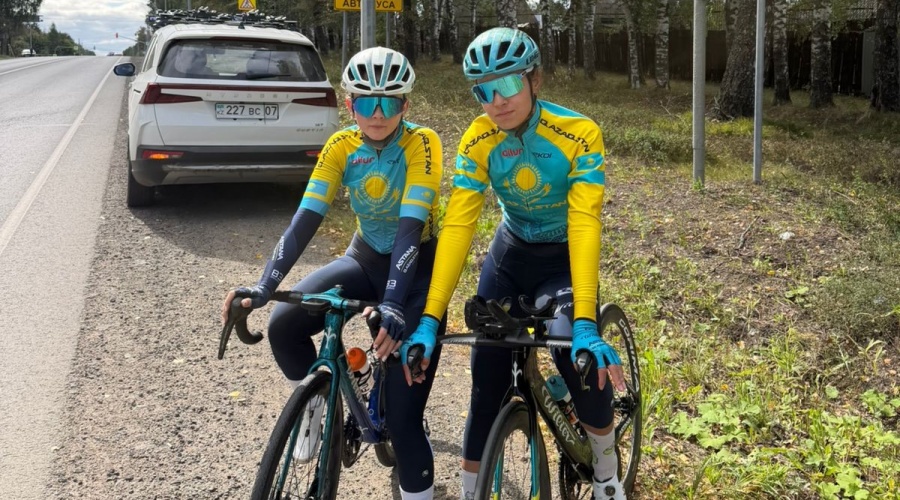 CYCLISTS ARE PREPARING FOR THE WORLD CUP